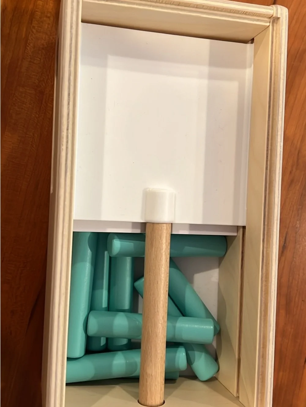 Lovevery Peg Counting Activity - Aqua & Yellow Set